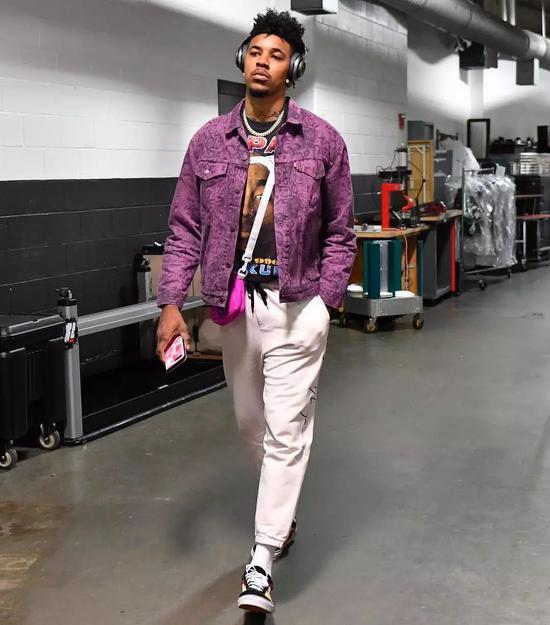 点夹击与换 点夹击与换