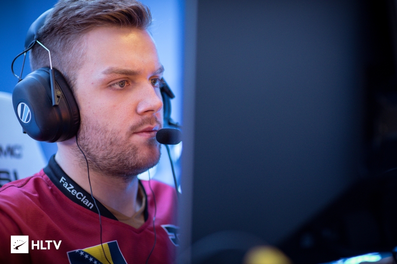 若俱乐部阶 若俱乐部阶